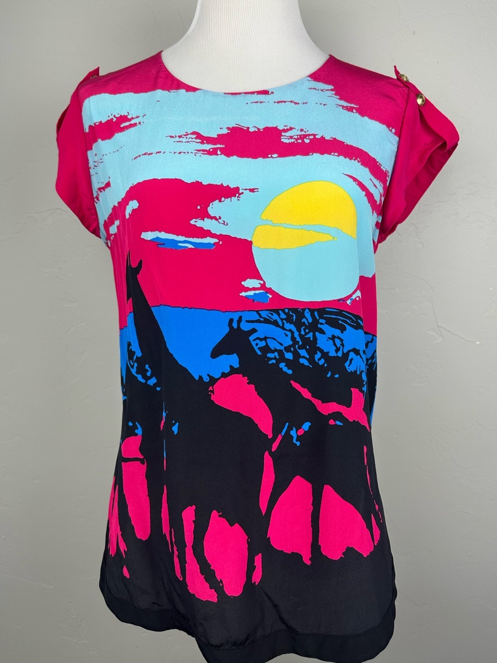 DVF Diane von Furstenberg Silk Giraffe Safari Print Blouse Pink Blue Size 8